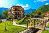 hotel_img